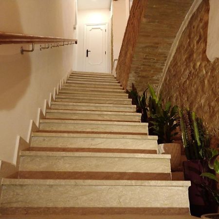 Isi Guesthouse 29 Йези Екстериор снимка