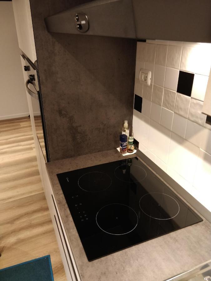 Isi Guesthouse 29 Йези Екстериор снимка