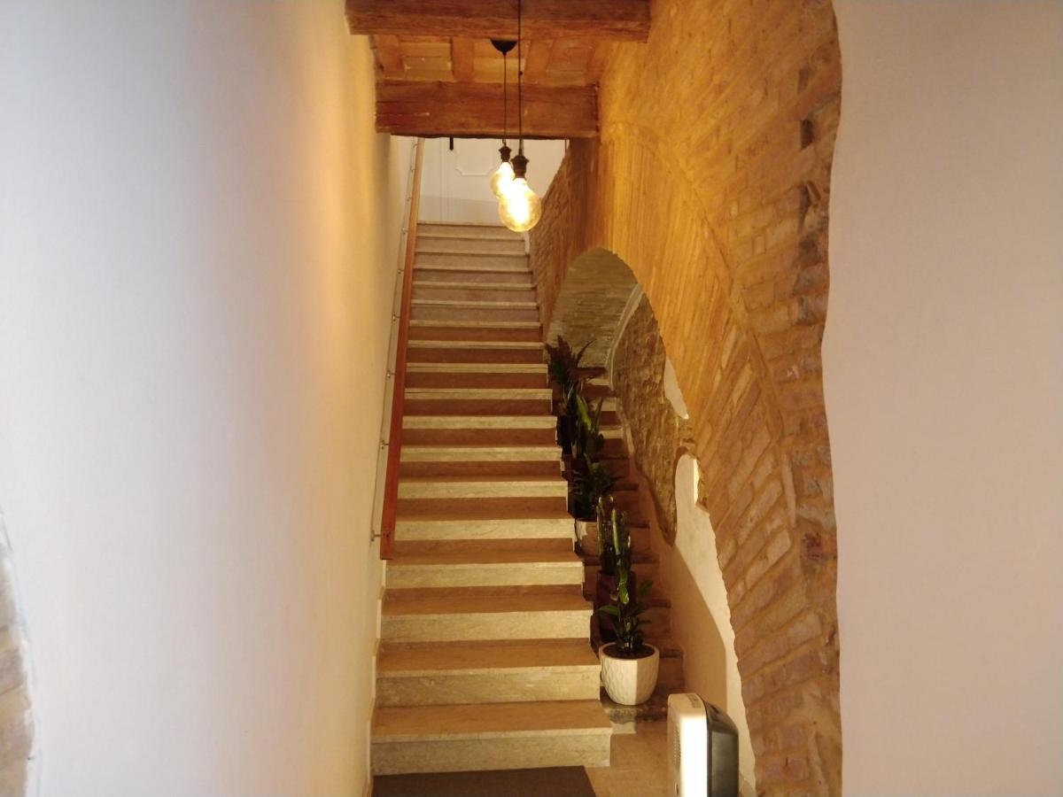 Isi Guesthouse 29 Йези Екстериор снимка