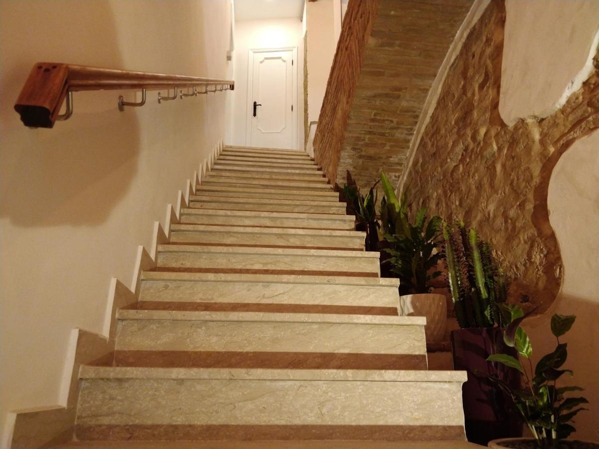 Isi Guesthouse 29 Йези Екстериор снимка