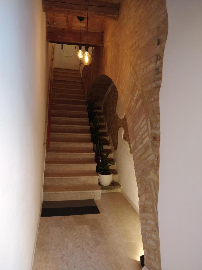 Isi Guesthouse 29 Йези Екстериор снимка