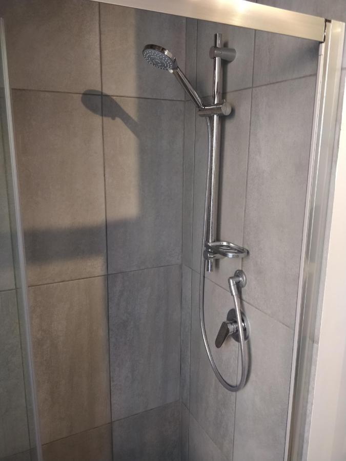 Isi Guesthouse 29 Йези Екстериор снимка